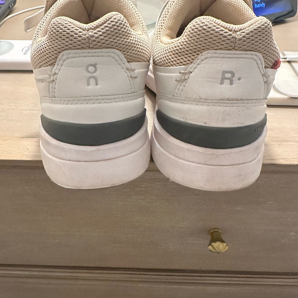 On Running Beige and White Sneakers - Women's US 6.5